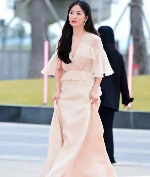 宋慧乔风格真的很绝越看越美