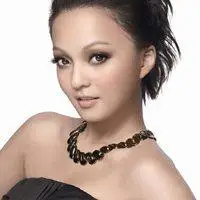 张韶涵头像高清图片大全_名人张韶涵真人头像大图下载_微信头像图片