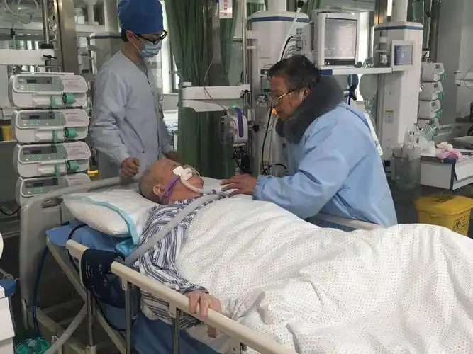 与重症患者的除夕不眠夜!一封手写信倍感珍贵