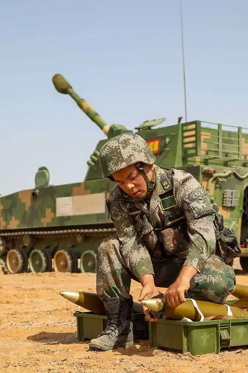 超燃!第73集团军某旅开展实弹射击演练