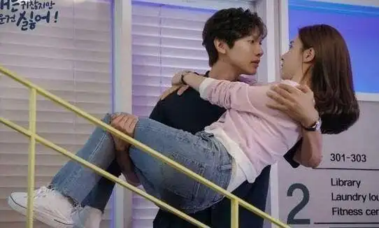 恋爱初期肢体接触时间表,情侣牵手搂腰拥抱接吻时间表 - 第一排行榜