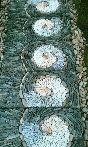 鹅卵石花园小路铺成这样就很美