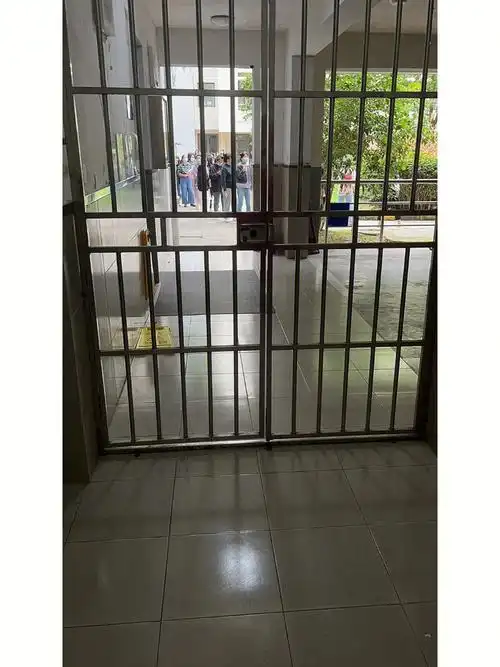 是谁又住进监狱啦哦是我