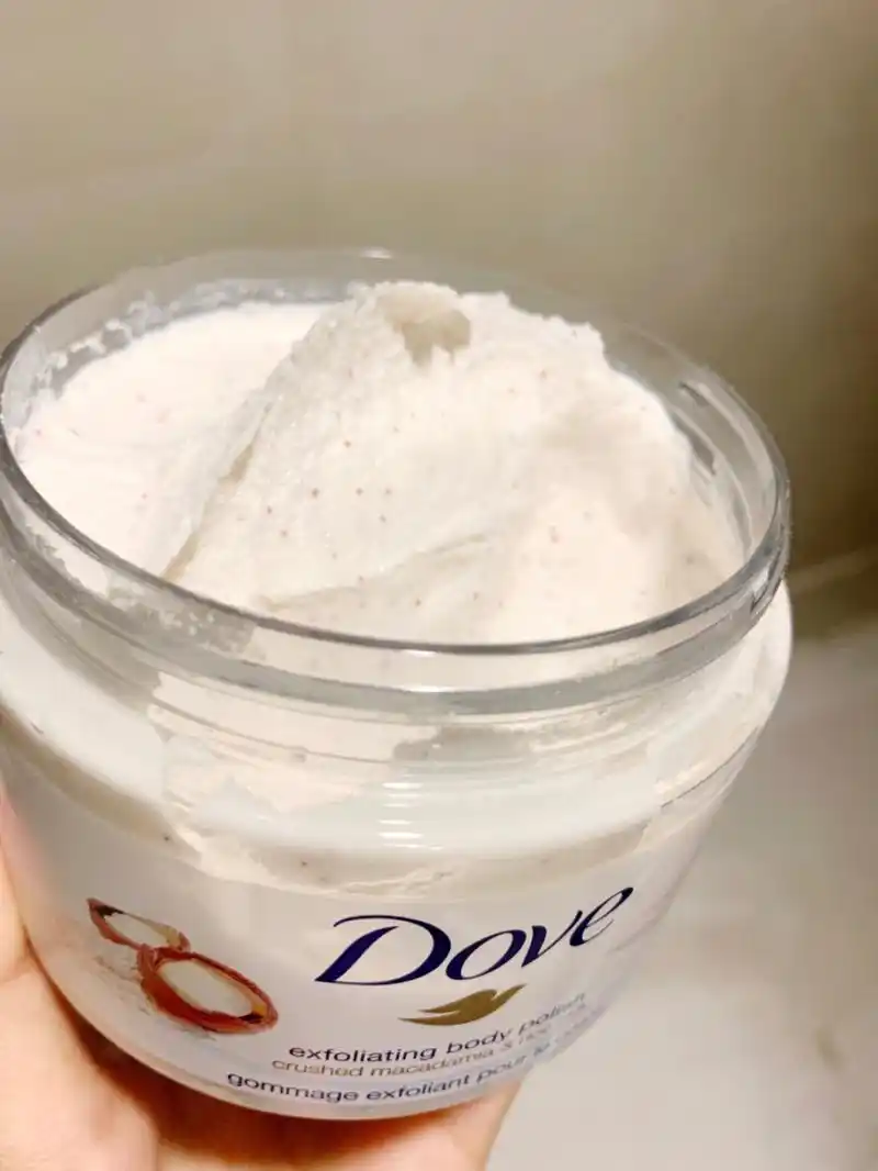 感觉都一般般,不太好推开,这次购入的多芬这款身体磨砂膏真的明显好用