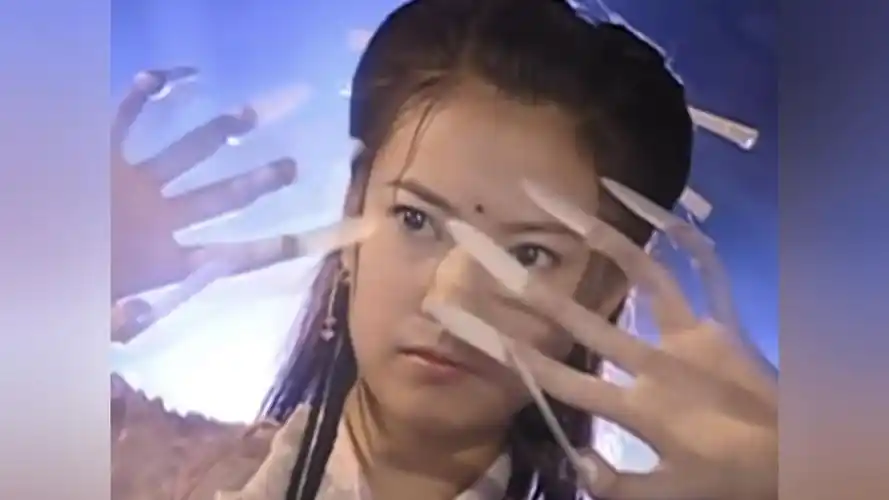 周芷若练成九阴白骨爪,实力堪比梅超风,一出手便秒杀数十元兵