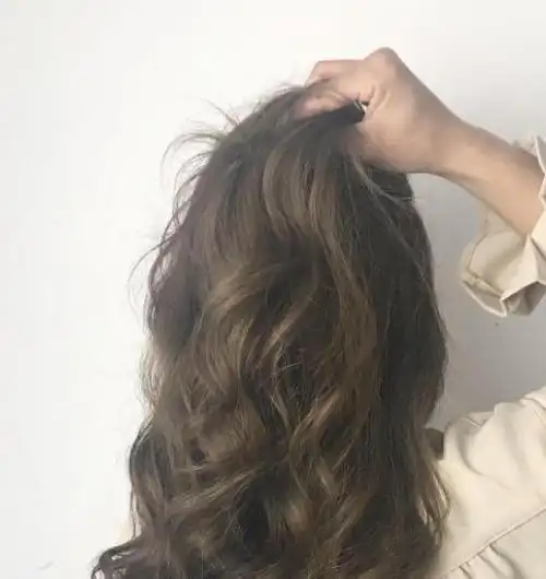 烫一款这样好看的发型,你就变女神喽!长发烫卷度越大越显成熟,适合
