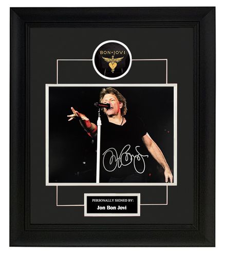 收藏 邦乔维bon jovi 主唱 乔恩邦乔维 亲笔签名照片裱框 含sa证书