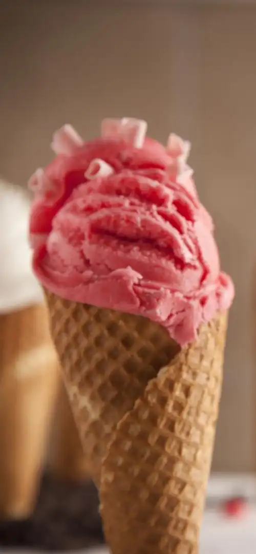 冰淇淋粉红色和绿色iphone壁纸