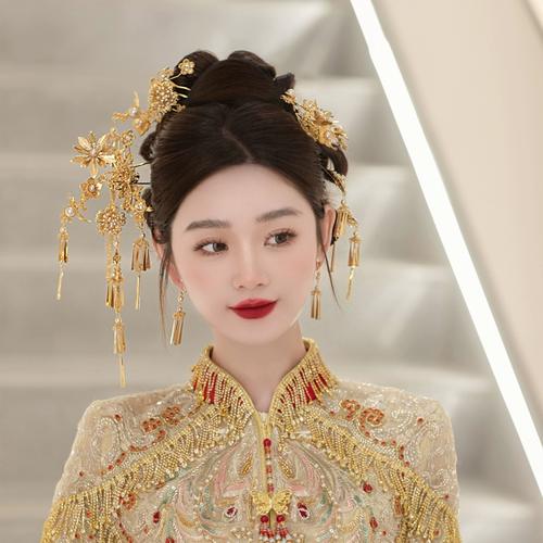 新娘头饰盘发古典秀禾服龙凤褂结婚中式古风金色花朵流苏发簪发饰
