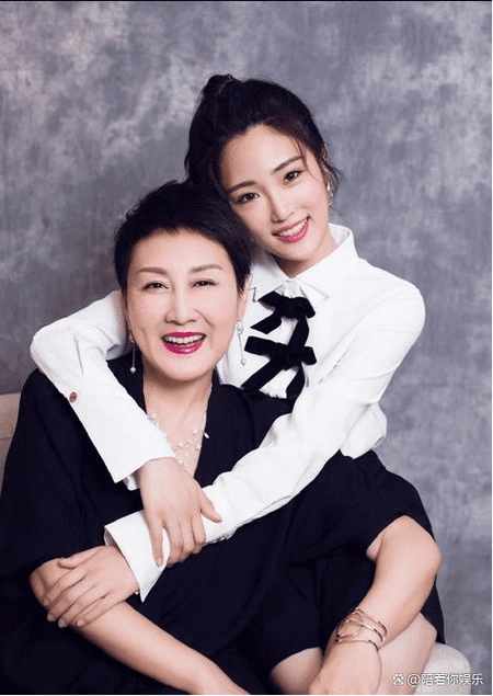 原来她们是母女关系娱乐圈熟知的10对母女有其母必有其女