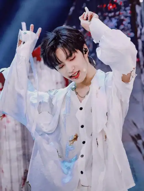 拿图吱声#tnt时代少年团  #刘耀文  #时代少年团刘耀文  #神图