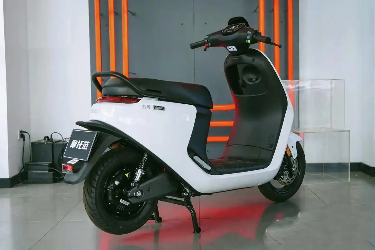 九号e80c 九号e80c 热门车型 5799(带电池) 广州州免费送货 购车加9.