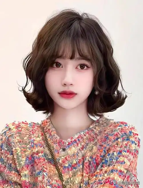 烫这3种卷发不显老还洋气减龄(不显老的短发烫发) - 汉海网