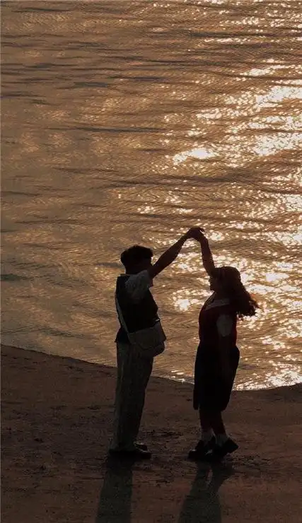 2021情侣双人壁纸真人高清全屏 2021最新版甜蜜的情侣皮肤_7