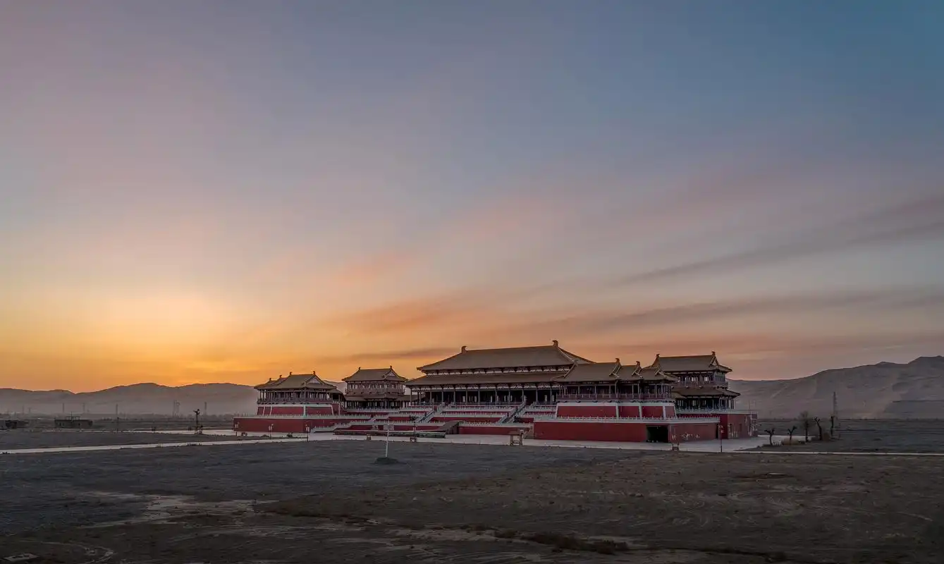 嬉行记# 敦煌丝路遗产城,是承载着悠久历史的文化瑰宝,也是现代旅行