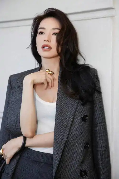 金色9月,时尚圈和娱乐圈共襄盛世,四大时装