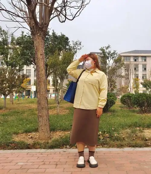 90身高163 体重180大腿围73 小腿围48 腰围104 胸围106070707