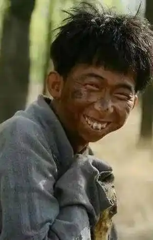 原创要钱没钱相貌不扬可这4位丑男演员娶老婆却一个比一个漂亮