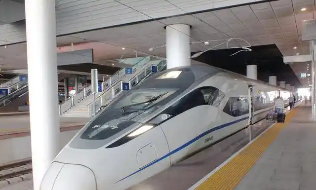 中国最小的高铁站原来藏这座美丽的乡村小镇上