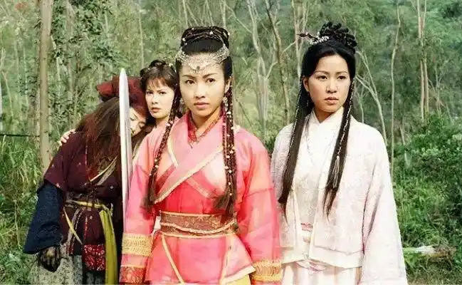 一个美艳不可方物,一个娇丽楚楚动人:赵敏和周芷若,究竟谁更美?