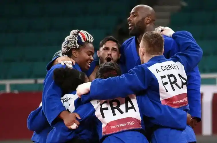 2020东京奥运会柔道项目第八天混合团体赛落下帷幕法国队战胜日本队