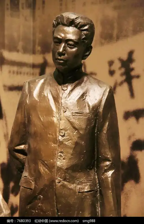 民国男学生雕像