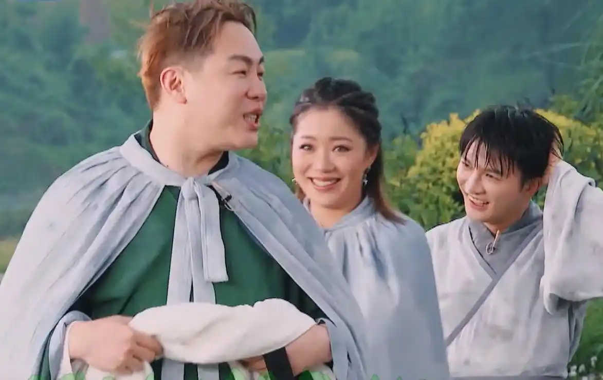 同是歌手,对比周深,张碧晨,胡彦斌在综艺中的表现,差距太大了