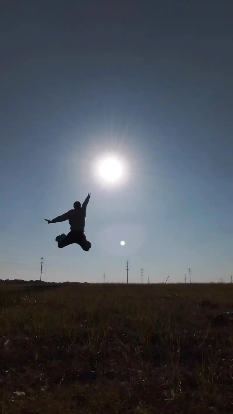 跑步   改变自己,不害怕改变,是一个人走向成熟的标志.人 - 抖音