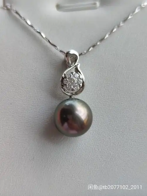 周大福黑珍珠钻石吊坠