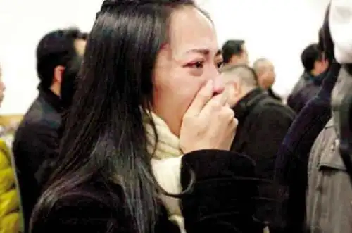 死相最惨的4位明星:她被捅65刀毙命,第四位吃年糕被呛死