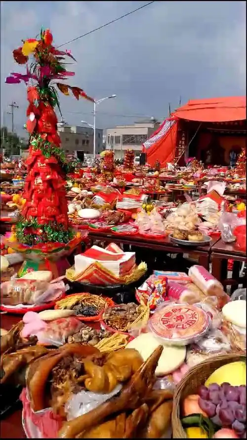 村里一年一度拜天公,保佑亲朋好友身体健康,万事如意!