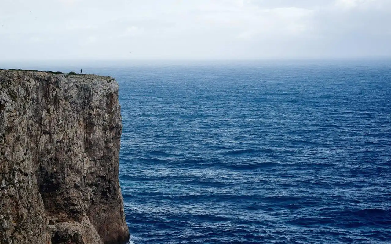 精选悬崖自然美景高清图片桌面壁纸