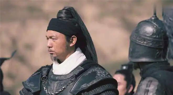 打仗时,白起严禁士兵吃羊肉,士兵不服,白起:向前走50步试试