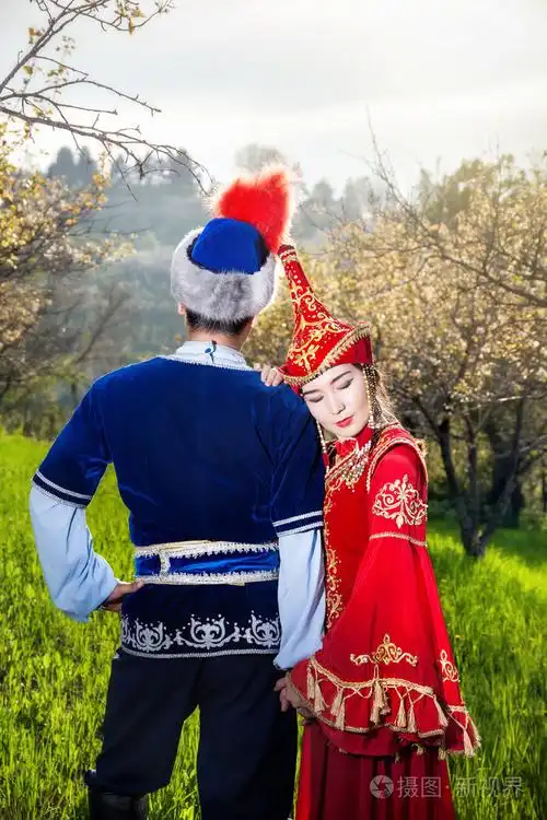 哈萨克热恋中的情侣