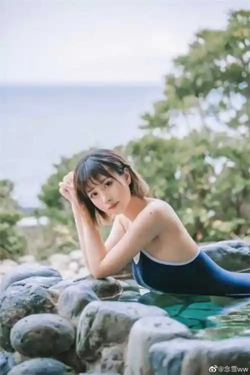 娜美罗宾女帝三人齐上阵海贼王罗宾被海军上