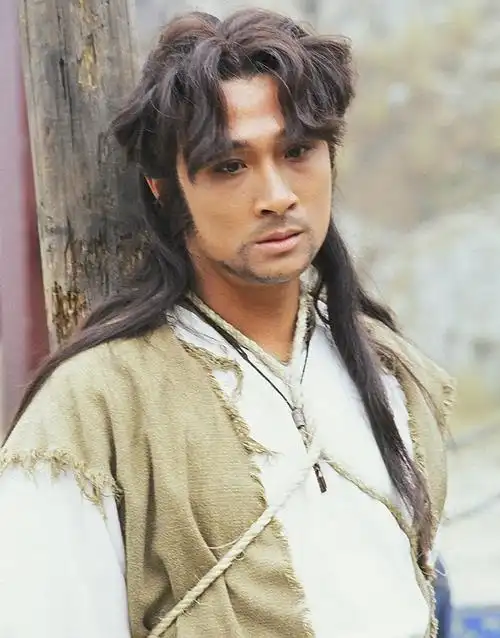 p data-id="gnvh4xytuv">《大地飞鹰》是由香港无线电视出品,吴振秋