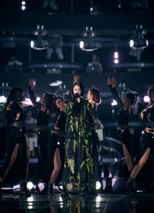 以亚洲顶秀承载年度记忆,江苏卫视2021跨年演唱会以品质出圈