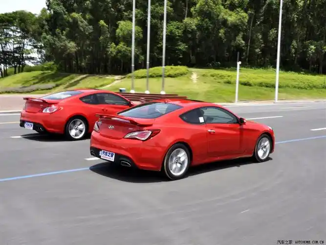 现代(进口) 劳恩斯-酷派 2012款 2.0t 自动豪华版