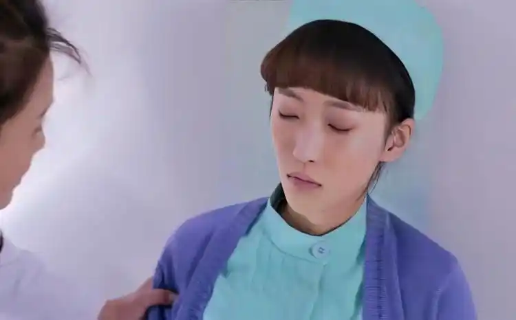 急诊室故事:护士连续加班晕倒在消毒室,被发现时人已经没了_网易视频