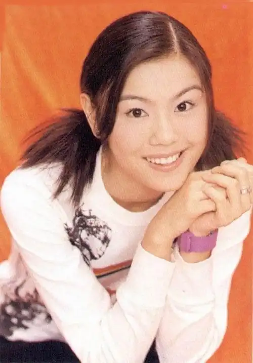 图文:港台著名人气偶像何嘉莉-14