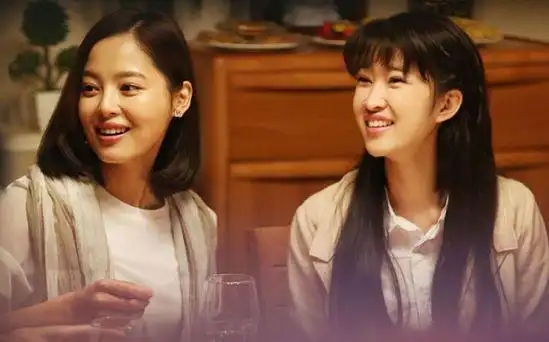 网易娱乐8月4日报道电视剧《拥抱星星的月亮》是由著名导演丁黑执导