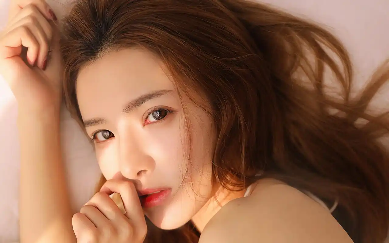 性感美女甜美高清电脑壁纸