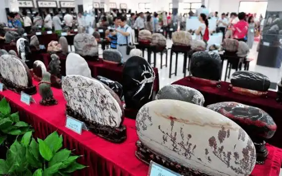 中国最贵的奇石,价值上亿!看一眼都赚到了!_石头