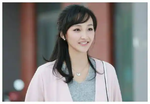 于震:意外成为演员,与前妻闪婚闪离,二娶小13岁小娇妻过得怎样_方柏霓