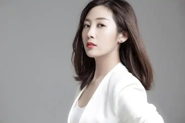 p data-id="gnbv8ykrro">马宁,中国内地女演员.