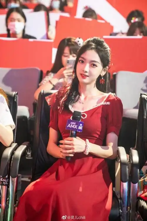 kpl主持灵儿最新舞蹈要不要和姐姐来一杯微醺的莫吉托