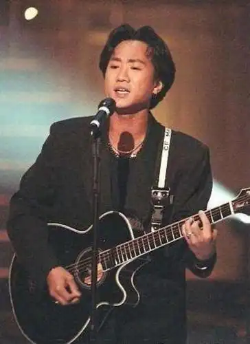 "乐坛传奇"黄家驹,93年舞台说的话,让粉丝盼了27年