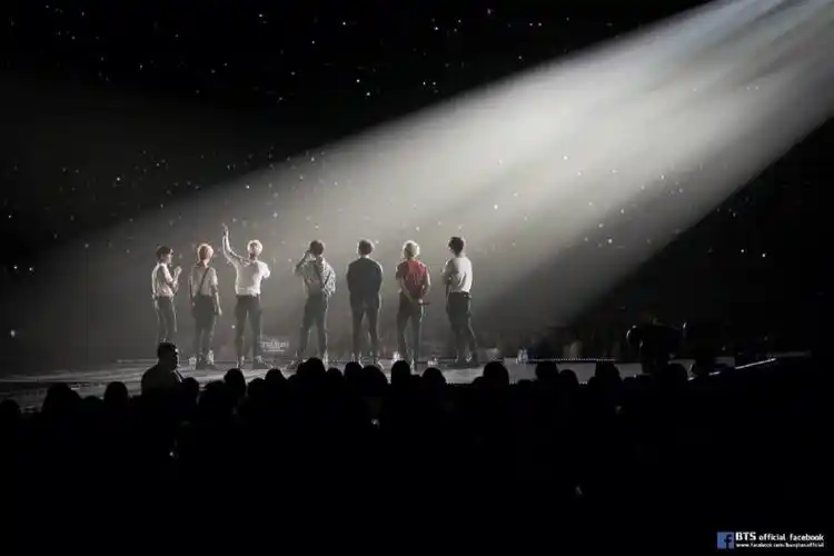 防弹少年团舞台高清电脑壁纸