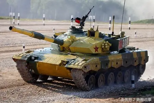 训练中的中国96式主站坦克高清大图
