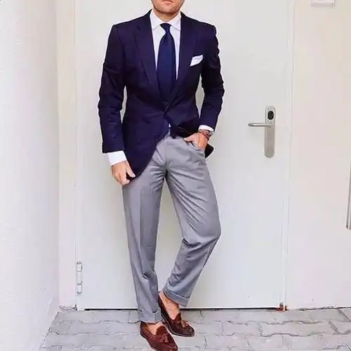 这大叔把白衬衫穿到极致